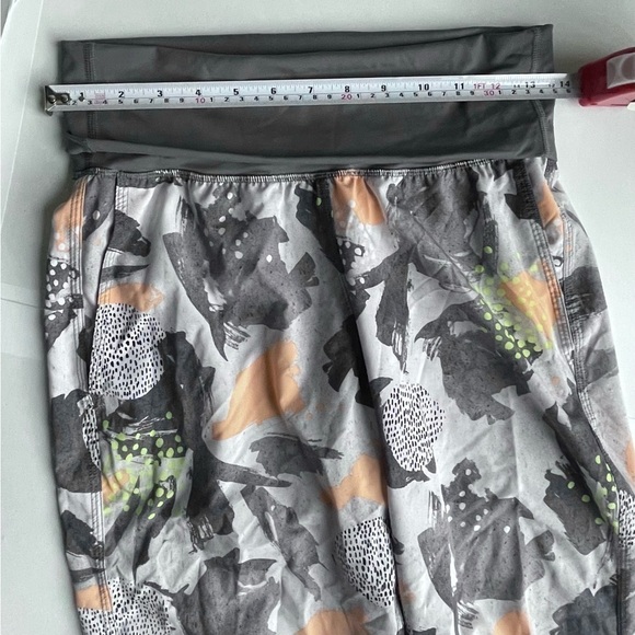 Lululemon Om Pant Mini Art Pop White Multi / Slate 4 - Picture 4 of 8